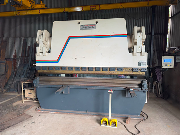 CNC Bending Machine